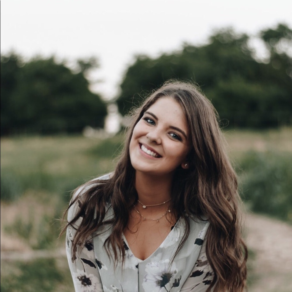 Meet your Posher, Briana